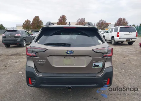 2021 Subaru Outback Premium z USA, uszkodzony, nr VIN 4S4BTAFC2M3225995